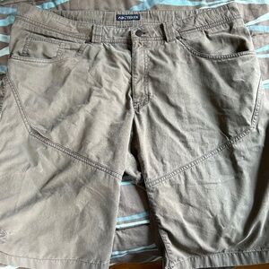 Arc'teryx mens shorts 38